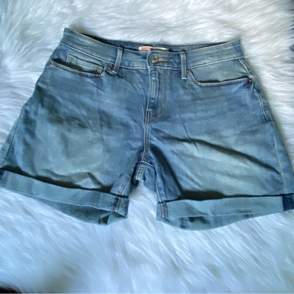 Levi’s Strauss‎ Shorts Size W27 Mid Rise Women’s Denim  Blue New